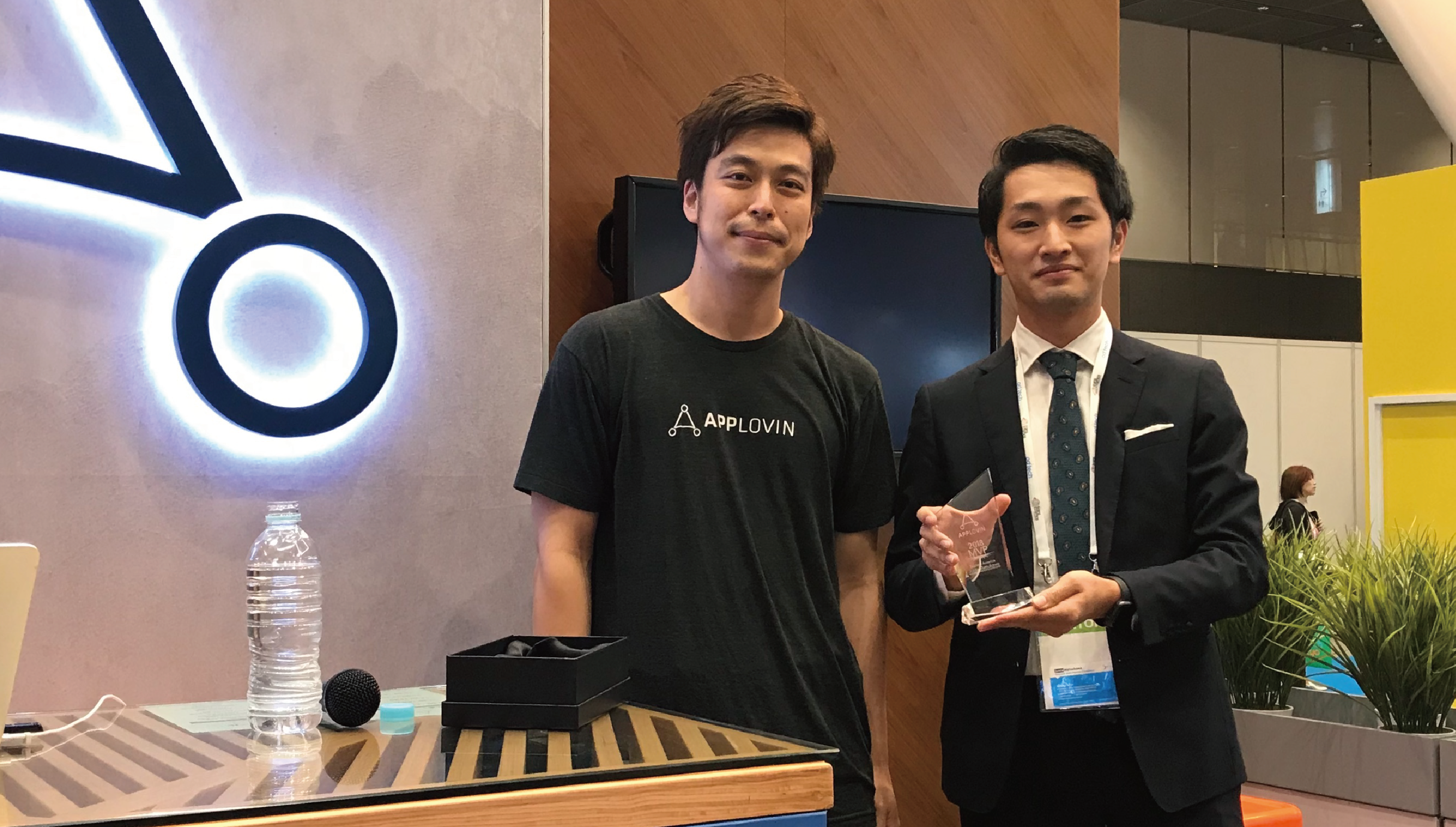 「AppLovin 2018 MVP」を Septeni America, Inc. 松川様に贈呈